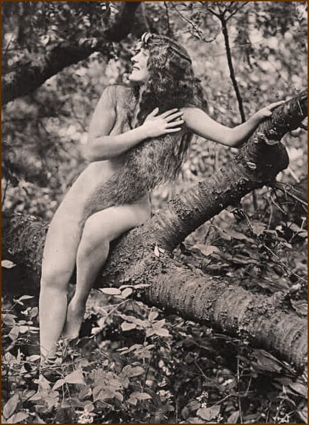 Annette Kellerman was Hollywood's first fully nude mainstream movie actress