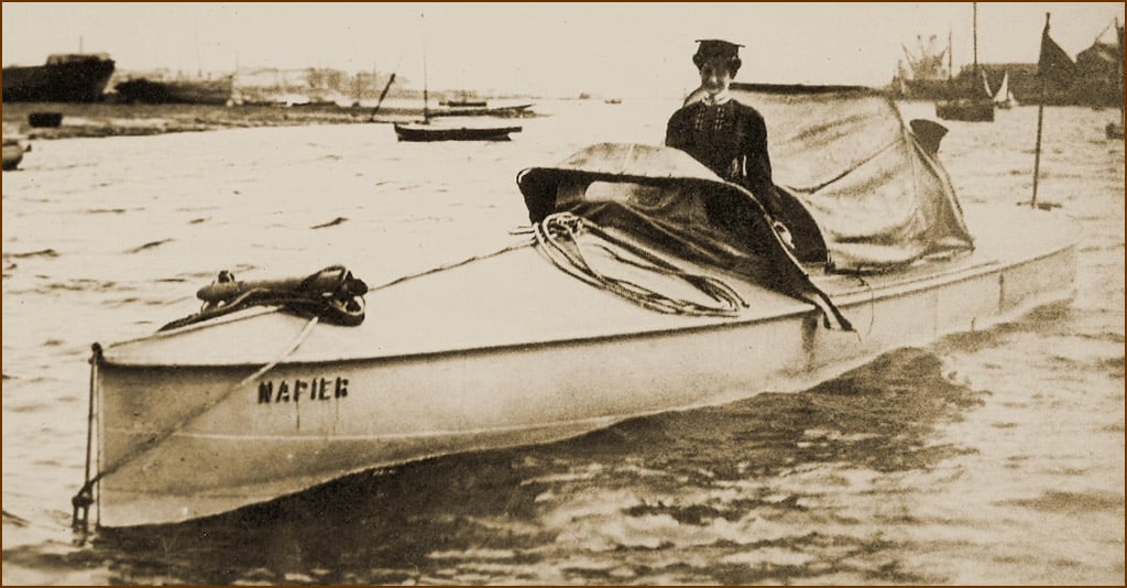 The motor racing yacht that won the world's first water speed event in 1903.