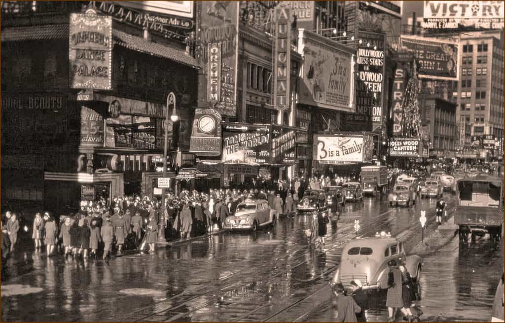 A 1940s' scene of taxi cabs in the Manhattan theater district